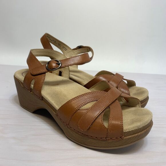 Dansko Season Sandals Camel Brown Leather Strappy Wedge Women's size 39 / 8.5 - Picture 1 of 12